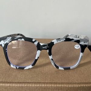 Women’s Camo Print (Black/Gray/White) Reading Glasses - Power 1.25
